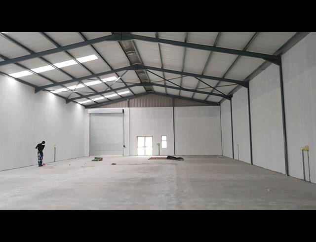 462M² FACTORY TO LET IN BRACKENFELL CENTRAL